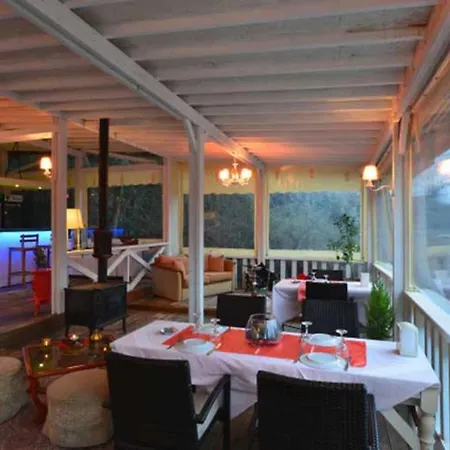 Otel Treetops Park Ağva