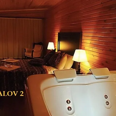 Treetops Park Otel *