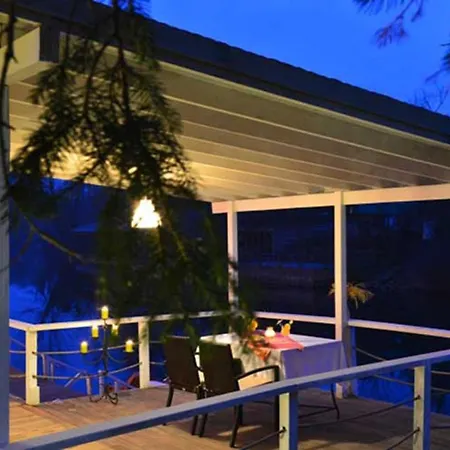 Treetops Park