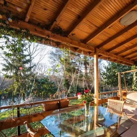 Treetops Park Hotel *