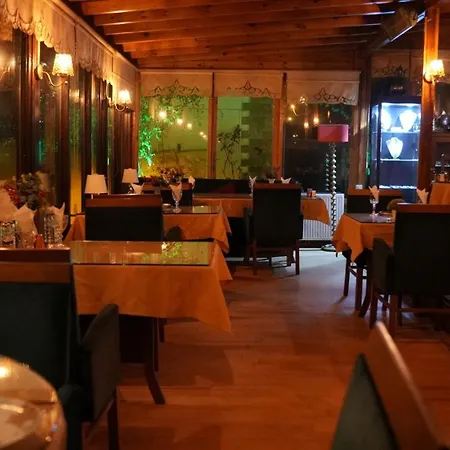 Treetops Park Hotel